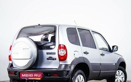 Chevrolet Niva I рестайлинг, 2015 год, 559 000 рублей, 5 фотография
