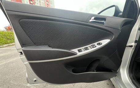 Hyundai Solaris II рестайлинг, 2012 год, 960 000 рублей, 11 фотография