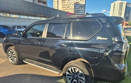 Toyota Land Cruiser Prado 150 рестайлинг 2, 2022 год, 7 900 000 рублей, 3 фотография
