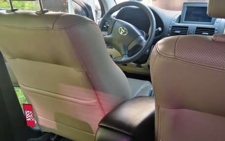 Toyota Avensis III рестайлинг, 2007 год, 669 000 рублей, 2 фотография