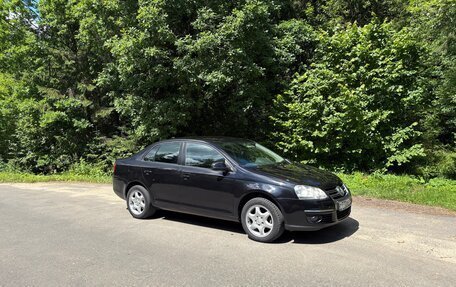 Volkswagen Jetta VI, 2010 год, 689 000 рублей, 3 фотография