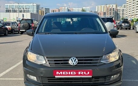 Volkswagen Polo VI (EU Market), 2018 год, 700 000 рублей, 2 фотография