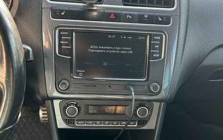 Volkswagen Polo VI (EU Market), 2018 год, 700 000 рублей, 17 фотография