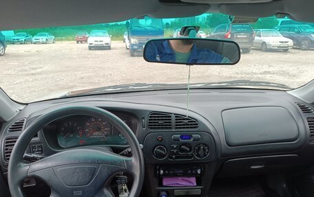 Mitsubishi Mirage VI рестайлинг, 2002 год, 200 000 рублей, 2 фотография