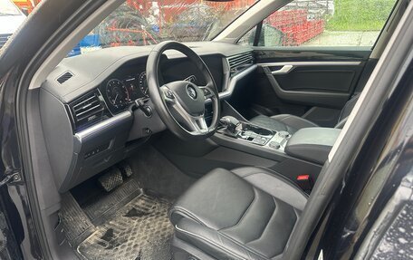 Volkswagen Touareg III, 2020 год, 4 700 000 рублей, 7 фотография