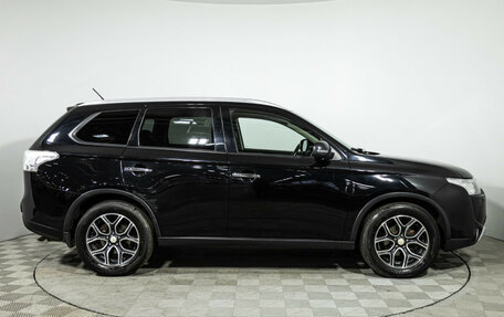 Mitsubishi Outlander III рестайлинг 3, 2014 год, 1 549 585 рублей, 5 фотография