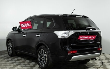 Mitsubishi Outlander III рестайлинг 3, 2014 год, 1 549 585 рублей, 8 фотография