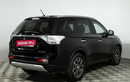 Mitsubishi Outlander III рестайлинг 3, 2014 год, 1 549 585 рублей, 6 фотография