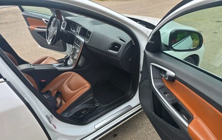 Volvo S60 III, 2017 год, 1 995 000 рублей, 8 фотография