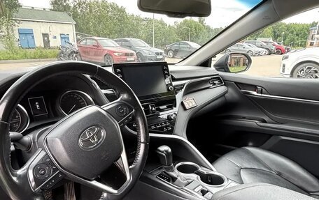 Toyota Camry, 2021 год, 3 150 000 рублей, 5 фотография