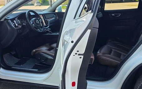 Volvo XC60 II, 2018 год, 2 000 000 рублей, 6 фотография