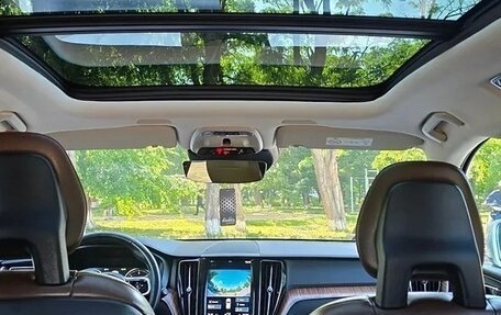 Volvo XC60 II, 2018 год, 2 000 000 рублей, 8 фотография