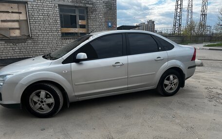 Ford Focus II рестайлинг, 2006 год, 450 000 рублей, 2 фотография
