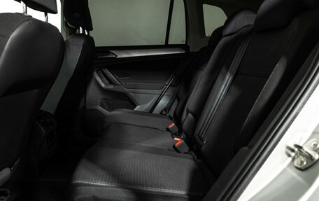 Volkswagen Tiguan II, 2019 год, 2 299 777 рублей, 11 фотография