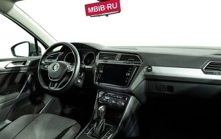 Volkswagen Tiguan II, 2019 год, 2 299 777 рублей, 10 фотография