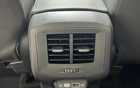 Volkswagen T-Cross I, 2023 год, 1 219 000 рублей, 9 фотография