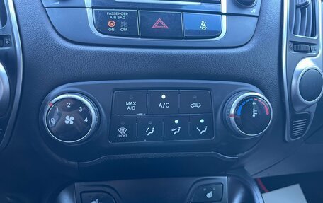 Hyundai ix35 I рестайлинг, 2012 год, 850 000 рублей, 15 фотография