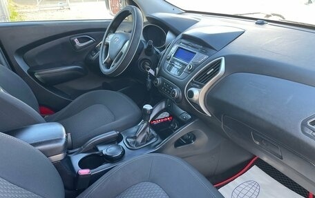 Hyundai ix35 I рестайлинг, 2012 год, 850 000 рублей, 10 фотография