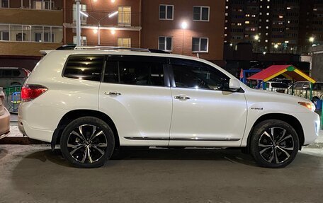 Toyota Highlander III, 2011 год, 2 800 000 рублей, 3 фотография