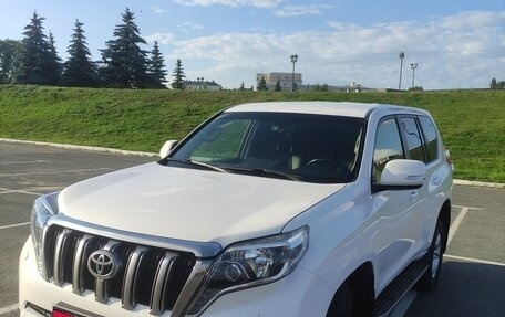 Toyota Land Cruiser Prado 150 рестайлинг 2, 2014 год, 3 600 000 рублей, 1 фотография