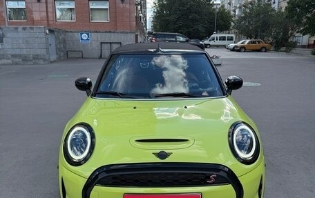 MINI Cabrio, 2021 год, 4 230 000 рублей, 1 фотография