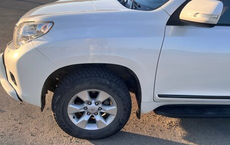 Toyota Land Cruiser Prado 150 рестайлинг 2, 2011 год, 2 550 000 рублей, 3 фотография