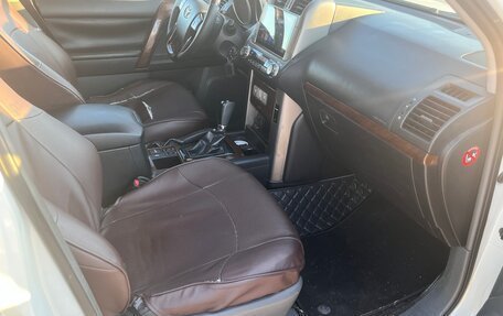 Toyota Land Cruiser Prado 150 рестайлинг 2, 2011 год, 2 550 000 рублей, 18 фотография