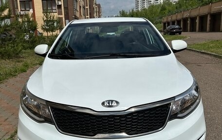 KIA Rio III рестайлинг, 2015 год, 1 475 000 рублей, 2 фотография