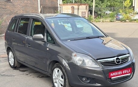 Opel Zafira B, 2013 год, 750 000 рублей, 3 фотография