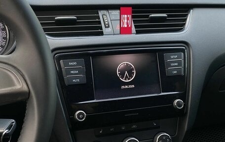 Skoda Octavia, 2018 год, 1 100 000 рублей, 6 фотография