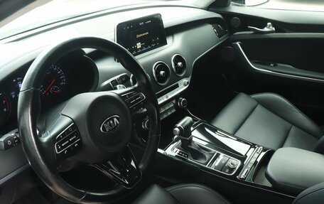 KIA Stinger I, 2019 год, 2 420 000 рублей, 5 фотография