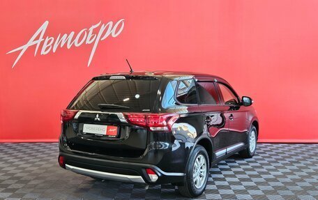 Mitsubishi Outlander III рестайлинг 3, 2016 год, 1 849 000 рублей, 5 фотография
