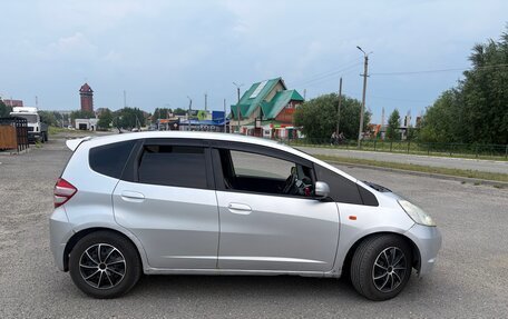 Honda Fit III, 2008 год, 520 000 рублей, 2 фотография