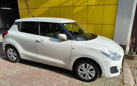 Suzuki Swift V, 2021 год, 1 350 000 рублей, 3 фотография