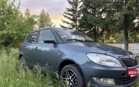 Skoda Fabia II, 2011 год, 400 000 рублей, 2 фотография