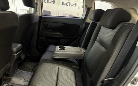 Mitsubishi Outlander III рестайлинг 3, 2012 год, 930 000 рублей, 10 фотография