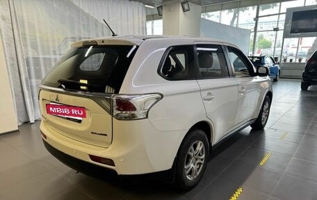 Mitsubishi Outlander III рестайлинг 3, 2012 год, 930 000 рублей, 4 фотография