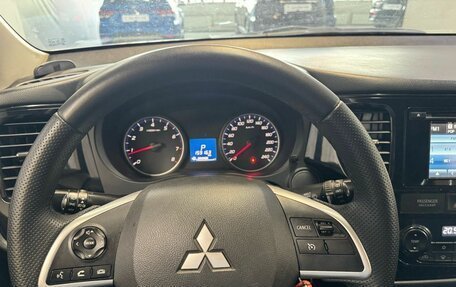 Mitsubishi Outlander III рестайлинг 3, 2012 год, 930 000 рублей, 11 фотография