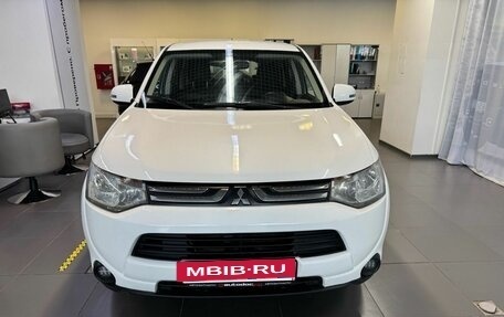 Mitsubishi Outlander III рестайлинг 3, 2012 год, 930 000 рублей, 2 фотография