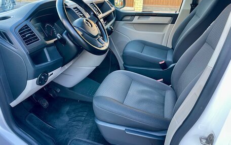 Volkswagen Caravelle T6 рестайлинг, 2019 год, 2 740 000 рублей, 8 фотография