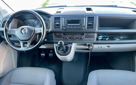 Volkswagen Caravelle T6 рестайлинг, 2019 год, 2 740 000 рублей, 9 фотография