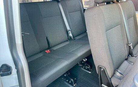 Volkswagen Caravelle T6 рестайлинг, 2019 год, 2 740 000 рублей, 12 фотография
