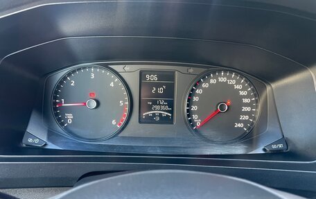 Volkswagen Caravelle T6 рестайлинг, 2019 год, 2 740 000 рублей, 17 фотография