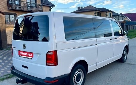 Volkswagen Caravelle T6 рестайлинг, 2019 год, 2 740 000 рублей, 5 фотография