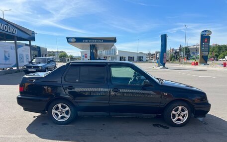 Volkswagen Vento, 1996 год, 245 000 рублей, 3 фотография