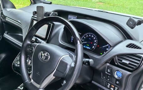 Toyota Esquire I, 2018 год, 2 699 999 рублей, 16 фотография