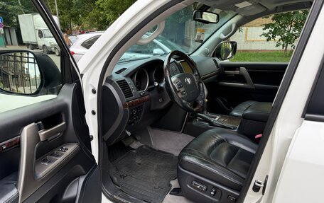 Toyota Land Cruiser 200, 2011 год, 2 850 000 рублей, 8 фотография