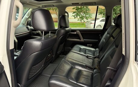 Toyota Land Cruiser 200, 2011 год, 2 850 000 рублей, 9 фотография