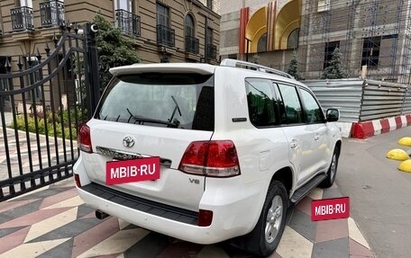 Toyota Land Cruiser 200, 2011 год, 2 850 000 рублей, 6 фотография