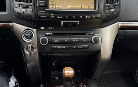 Toyota Land Cruiser 200, 2011 год, 2 850 000 рублей, 13 фотография
